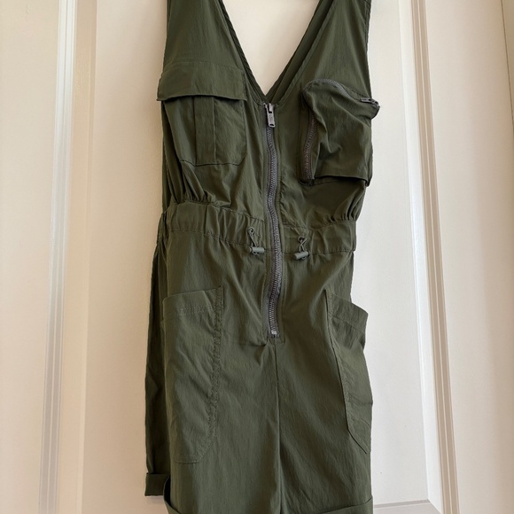 Free People Noiseless Back On Trek Shortsie Green Size S NWOT - Picture 10 of 16